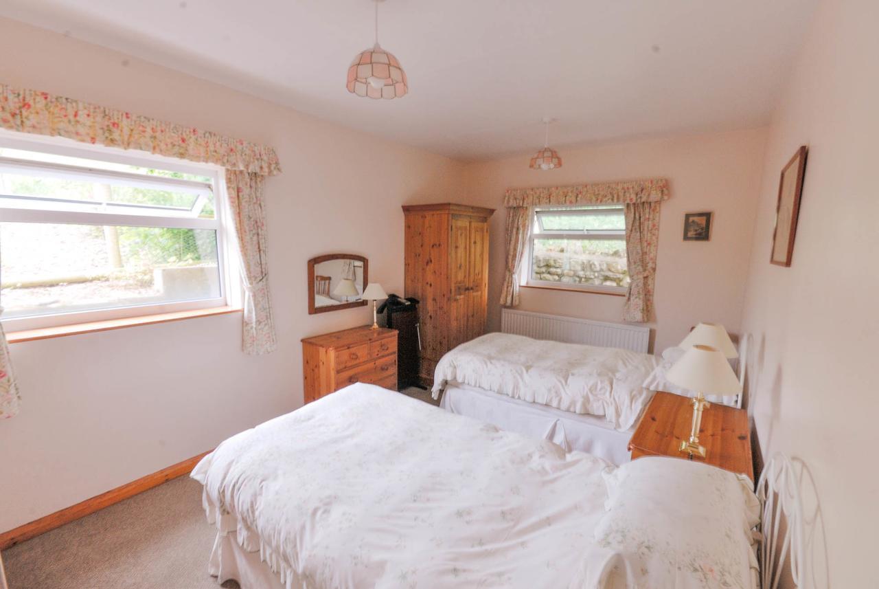Greyfield Farm Cottages Farmborough Esterno foto