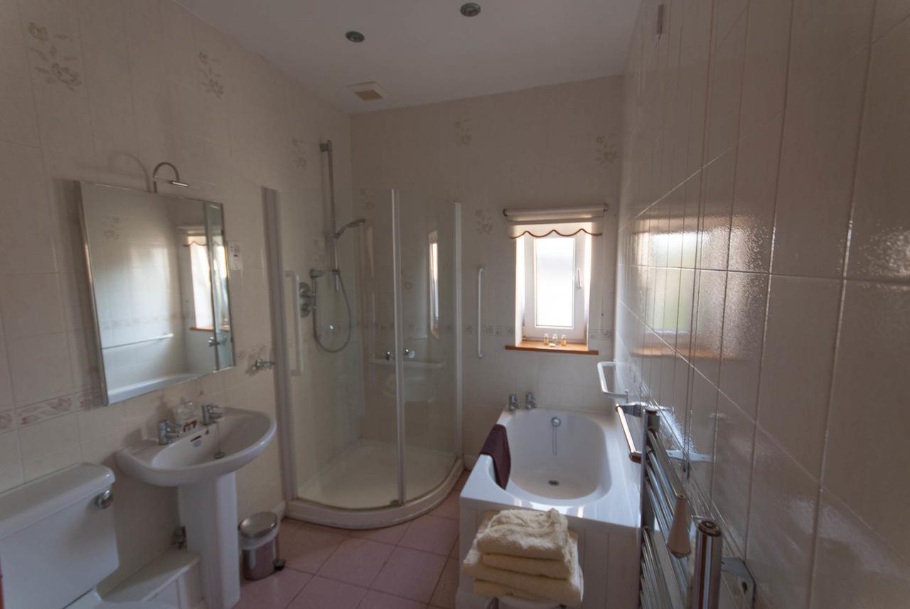 Greyfield Farm Cottages Farmborough Esterno foto