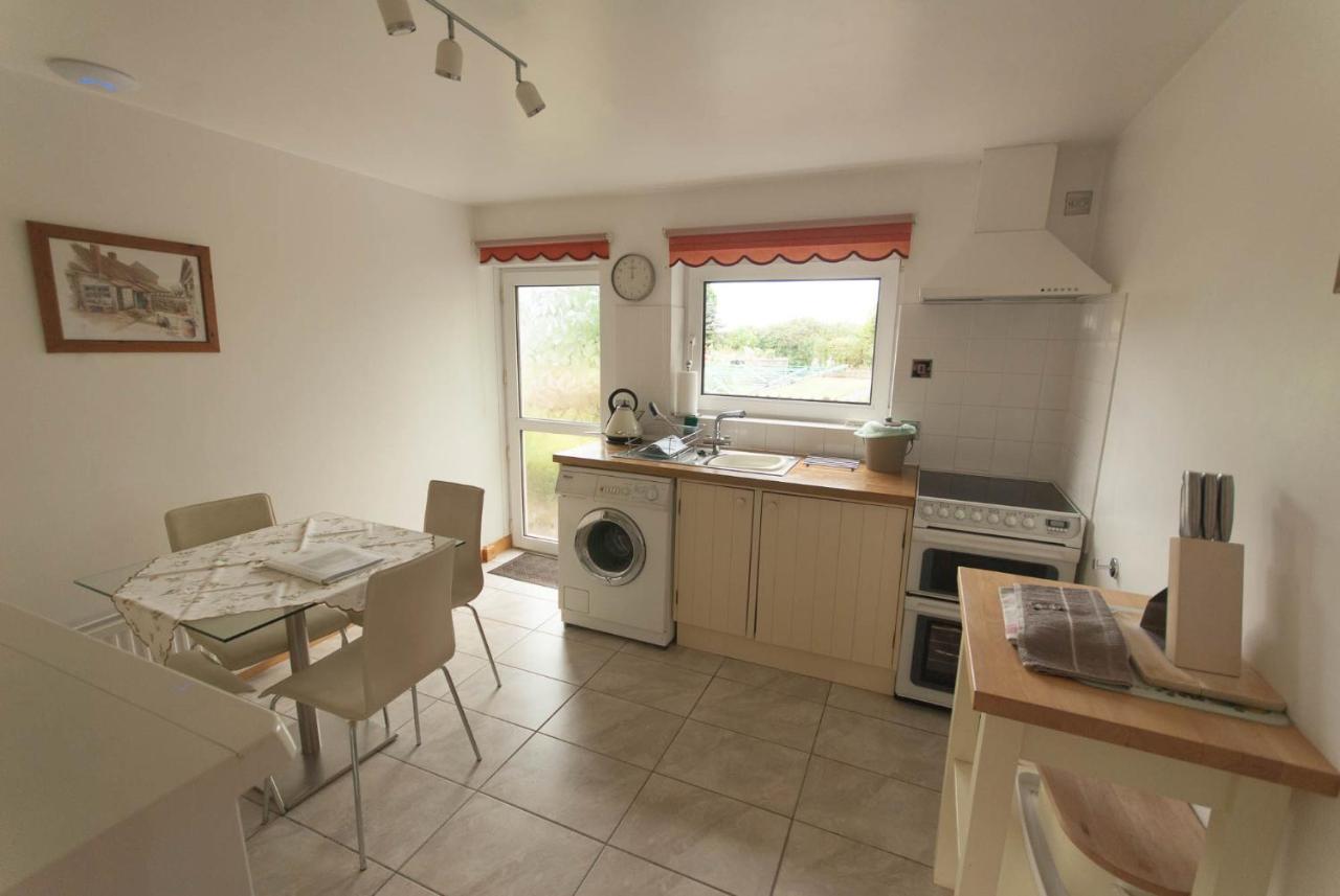 Greyfield Farm Cottages Farmborough Esterno foto