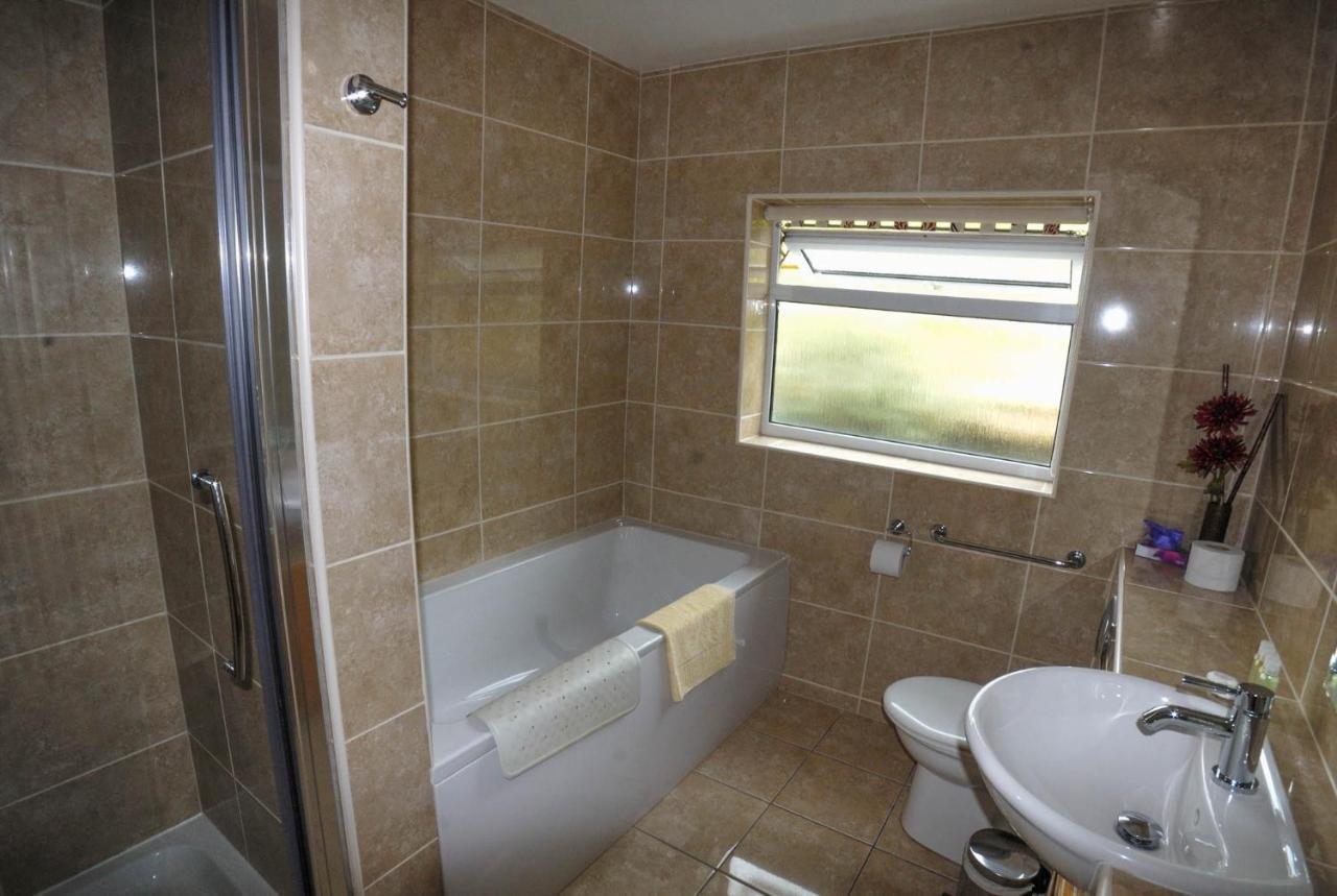 Greyfield Farm Cottages Farmborough Esterno foto