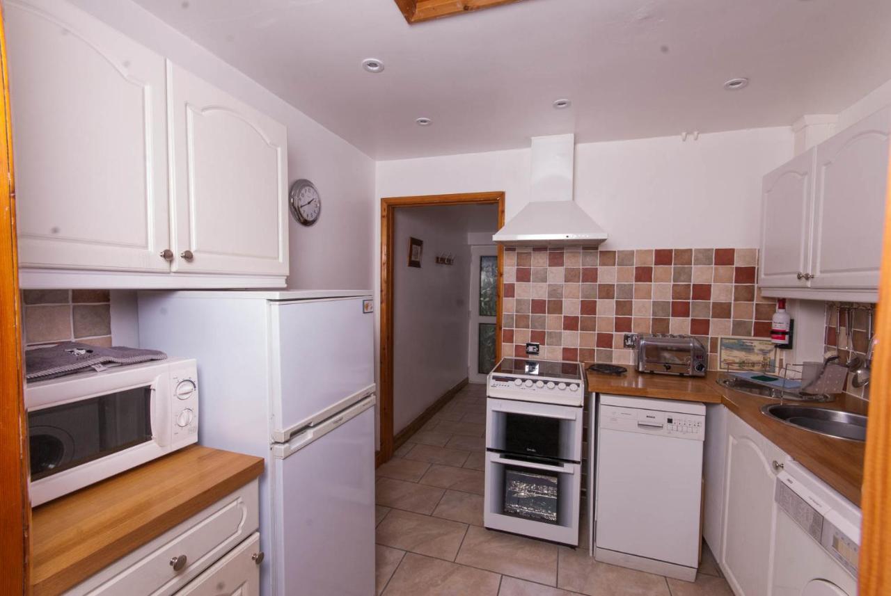 Greyfield Farm Cottages Farmborough Esterno foto